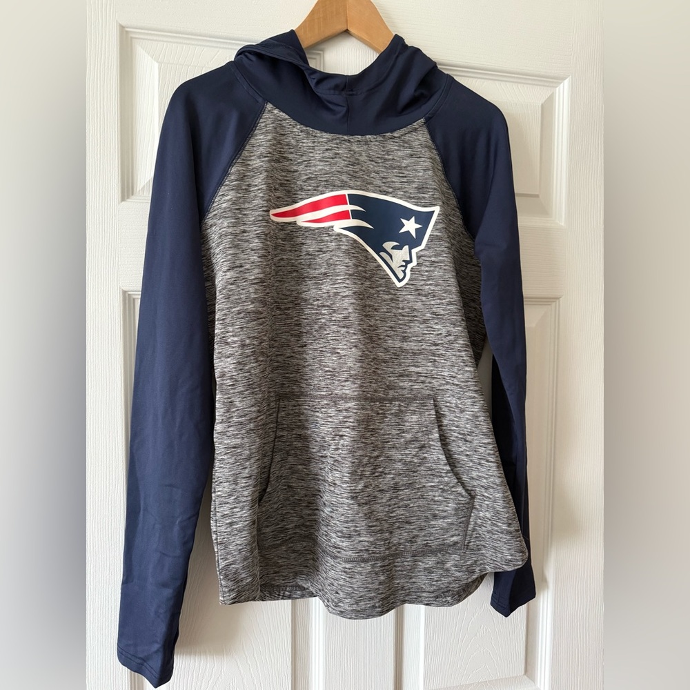 New England Patriots Women's Navy and Gray Hoodie size M